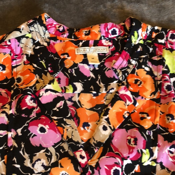 Women’s size medium polyester Dana Buchman button down multi colored shirt - Picture 2 of 7